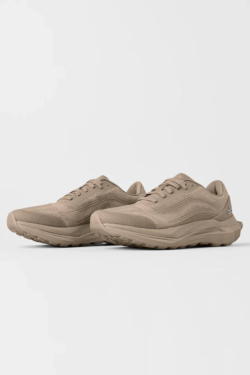 Alo Runner Gravel
