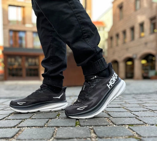 Hoka One One Clifton 9 Black White